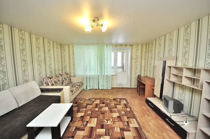 2-к. квартира, 67,3 м², 1/10 эт.