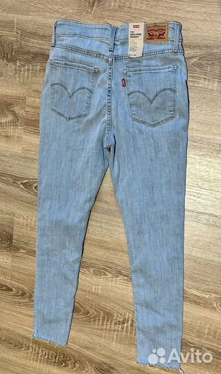 Новые джинсы Levis 29