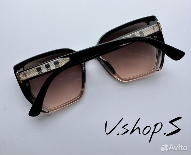 Солнцезащитные очки Burberry