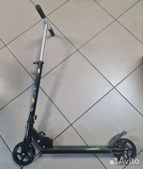 Продаю детский самокат