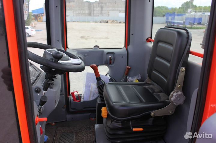 Фронтальный погрузчик Redstar 200S, 2024