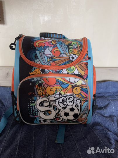 Рюкзак школьный