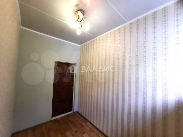 Комната 6 м² в 6-к., 3/3 эт.