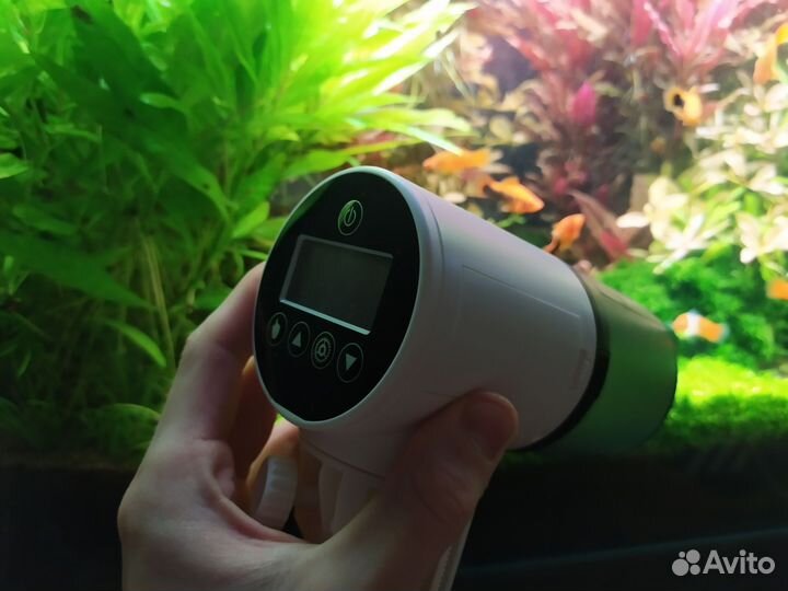 Автоматическая кормушка для рыб