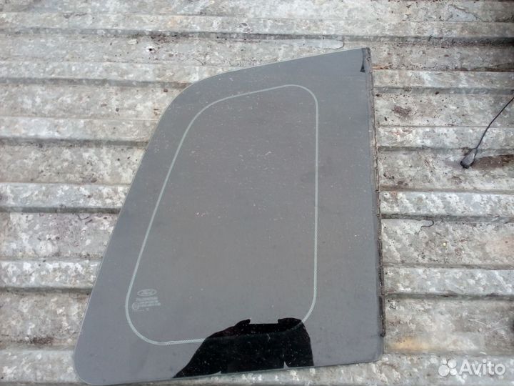 Стекло глухое в кузов правое Ford Fusion 02-12