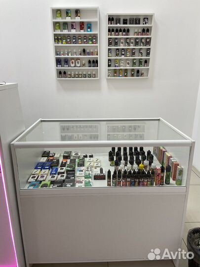 Шкаф витрина