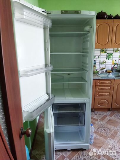 Холодильник б/у Аристон