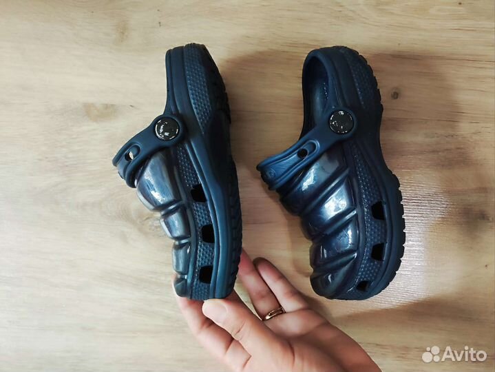 Продам crocs