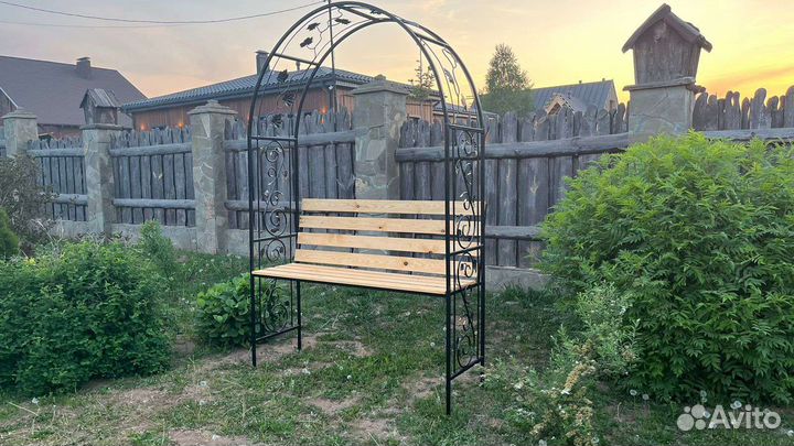 Арка садовая кованая