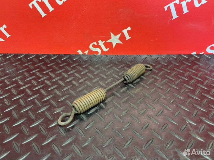 Возвратная пружина тормозных колодок