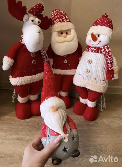 Новогодние ростовые игрушки