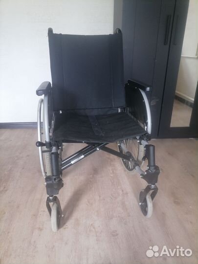 Инвалидная коляска