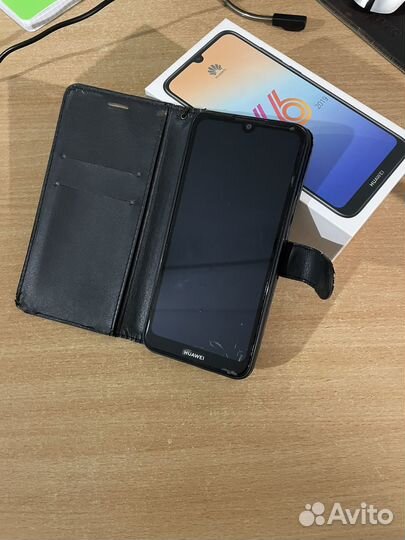 HUAWEI Y6 (2019), 2/32 ГБ