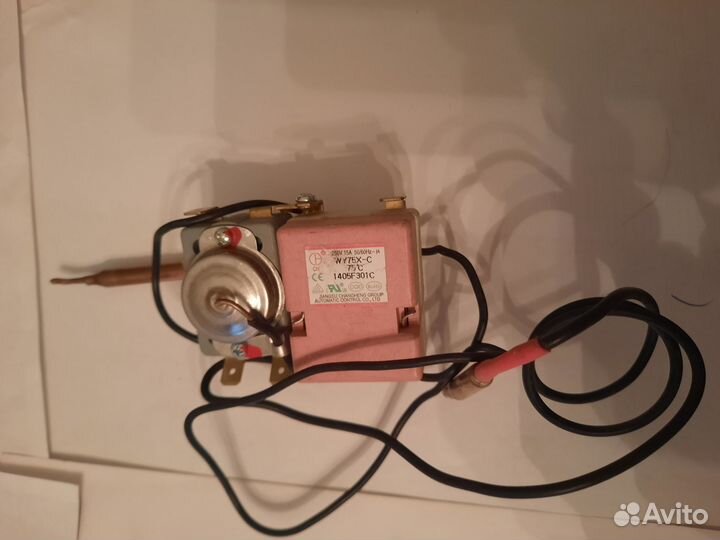 Термостат,ограничитель температуры водонагревателя