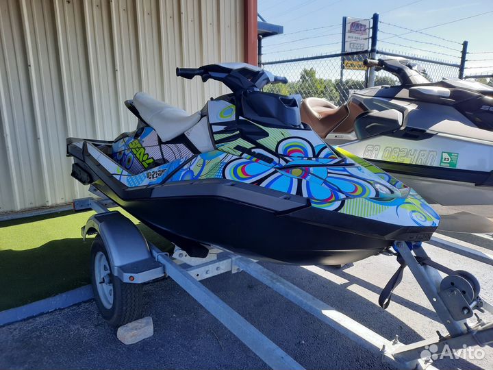Sea-Doo Spark Trixx 2-Up, 2023
