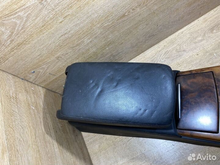 Подлокотник штатный Audi A6 C6