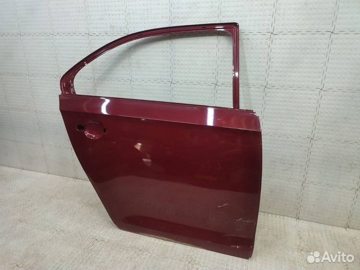 Дверь задняя правая Skoda Rapid 2012