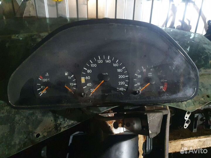 Mercedes Benz W202 Панель приборов