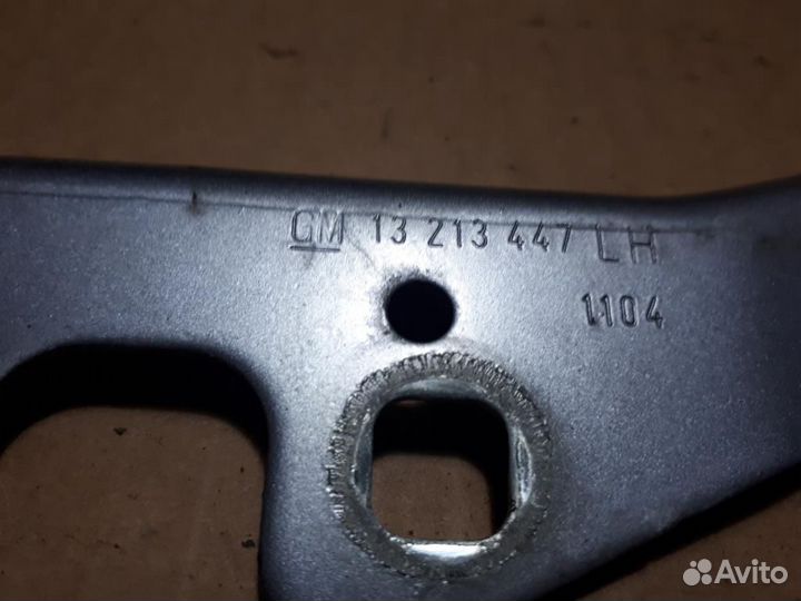 Петля капота левая Opel Astra H 2004-2014