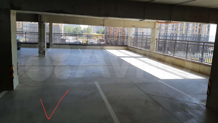 Машиноместо, 13 м²