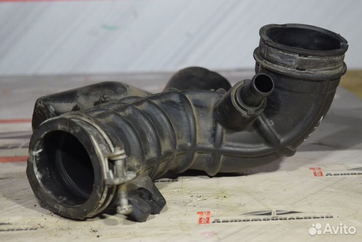 Патрубок воздушного фильтра c Toyota Raum NCZ20 1N