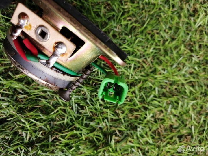 Динамик Cadillac Escalade