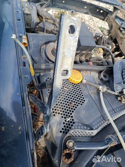 Петля капота Опель Вектра б