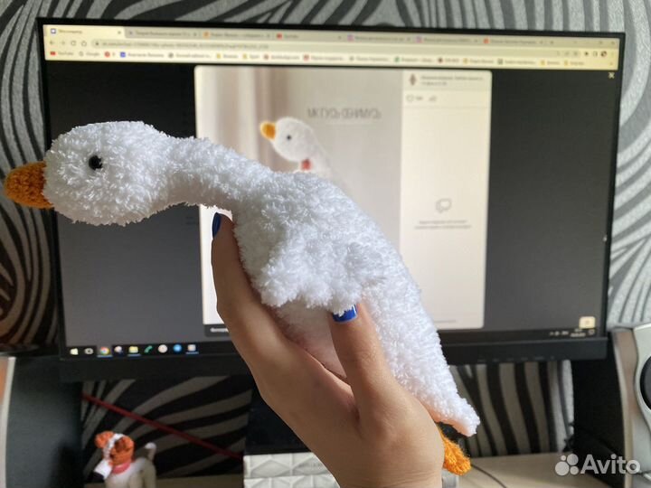 Гусь обнимусь