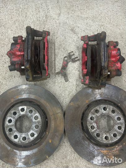 Суппорта передние passat b5 W8 под 334 тормоза