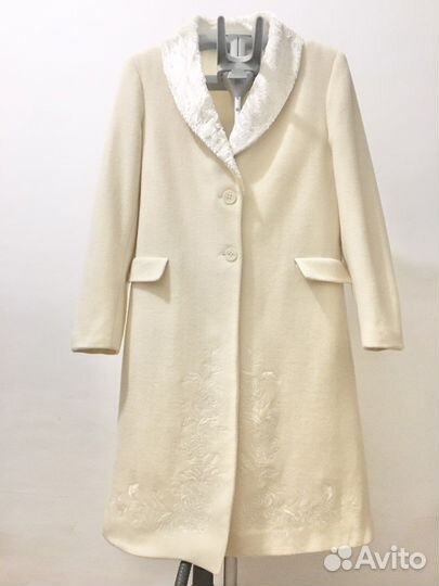 Мягкое пальто Франция с вышивкой М-L