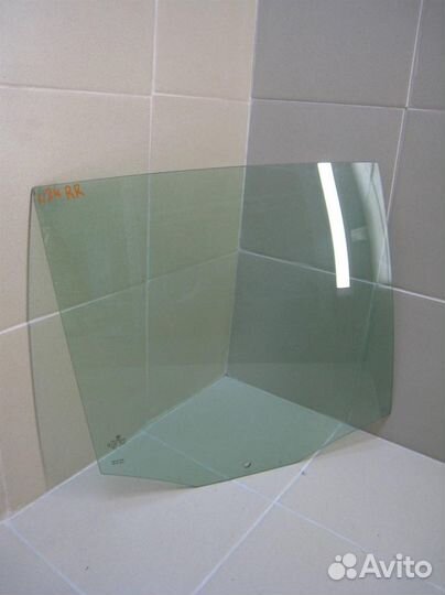 Стекло заднее правое volkswagen Tiguan (5N1) 2011