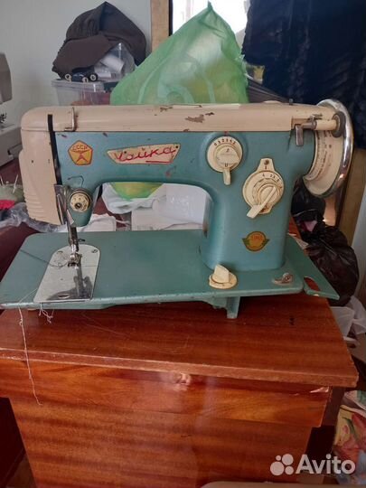 Швейная машина Чайка