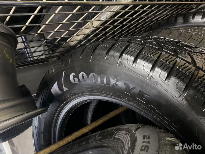Goodyear UltraGrip Ice SUV 225/60 R18 104T