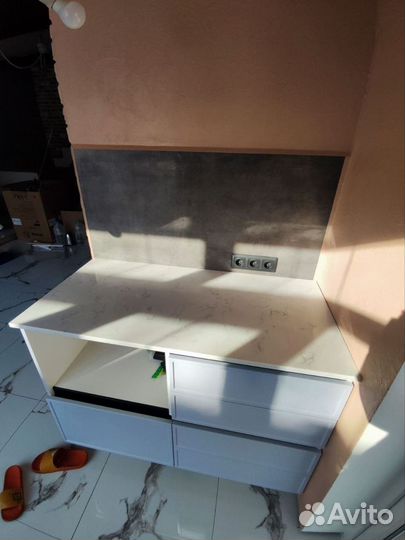 Стол из искусственного камня на заказ