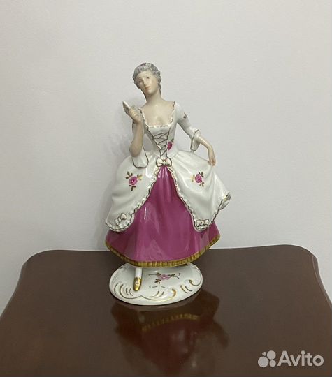 Статуэтка Девушка с веером Royal Dux Чехословакия