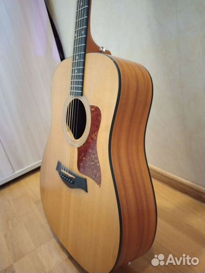 Электроакустическая гитара Taylor 110e США