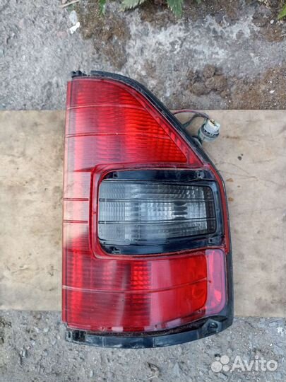 Фонарь задний Монтеро 3