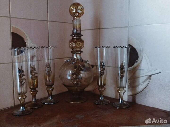 Штоф с фигуркой,5рюмок