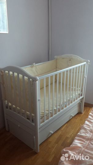 Продам детскую кроватку