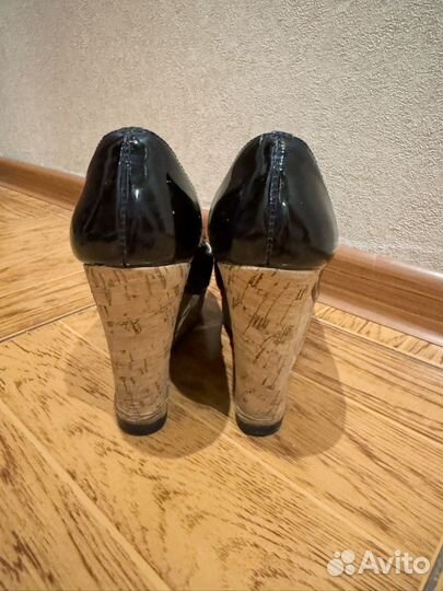 Туфли на танкетке 36 Christian louboutin