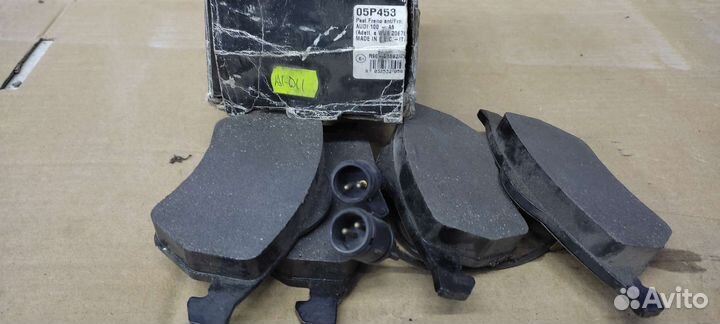 Тормозные колодки передние для audi 100 (А 6)