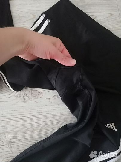 Спортивный костюм adidas рр. 46