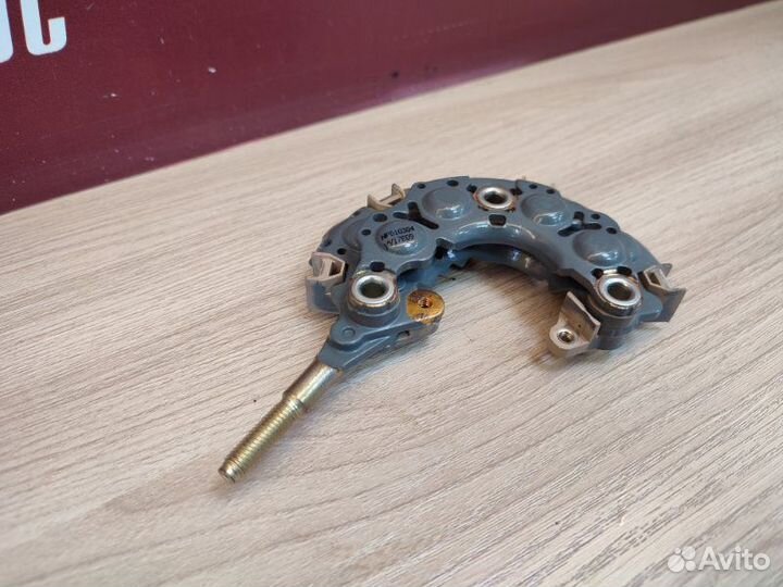 Диодный мост генератора Toyota Corolla