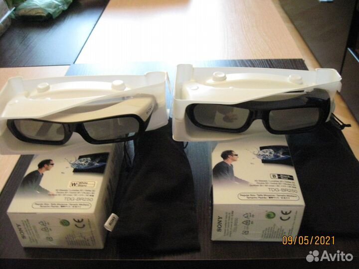 Комплект 3D очков Sony TDG-BR250 Black и White