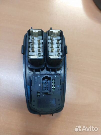 Блок управления стеклоподъемниками левой Scania G