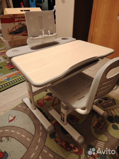 Комплект парта и стул Anatomica Avgusta для началь