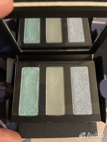 Тени Bobby Brown - Peace eyeshadow trio