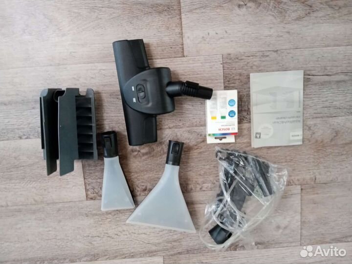 Моющий пылесос Bosch BWD 41740/04