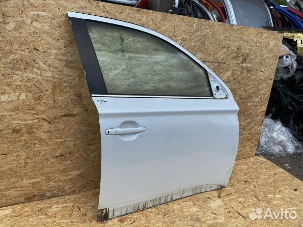 Дверь передняя правая Mitsubishi Outlander 3