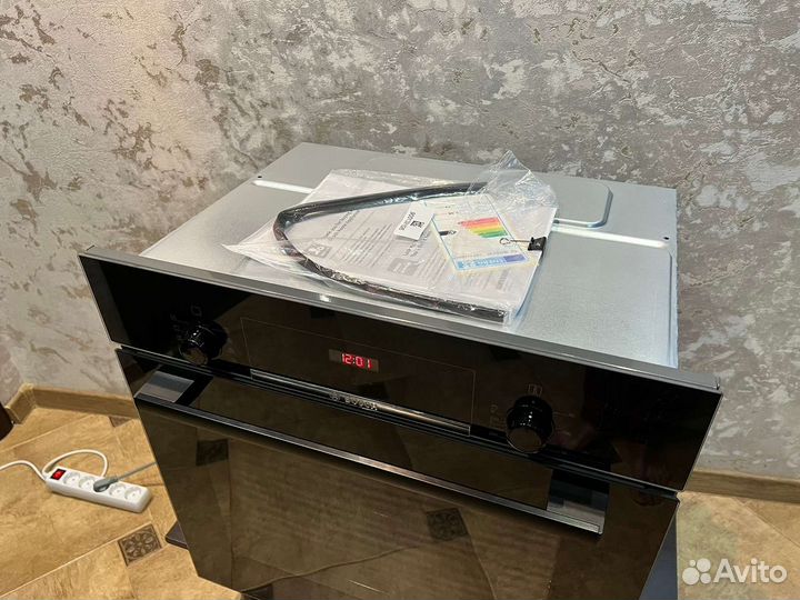 Духовой шкаф Bosch serie 6